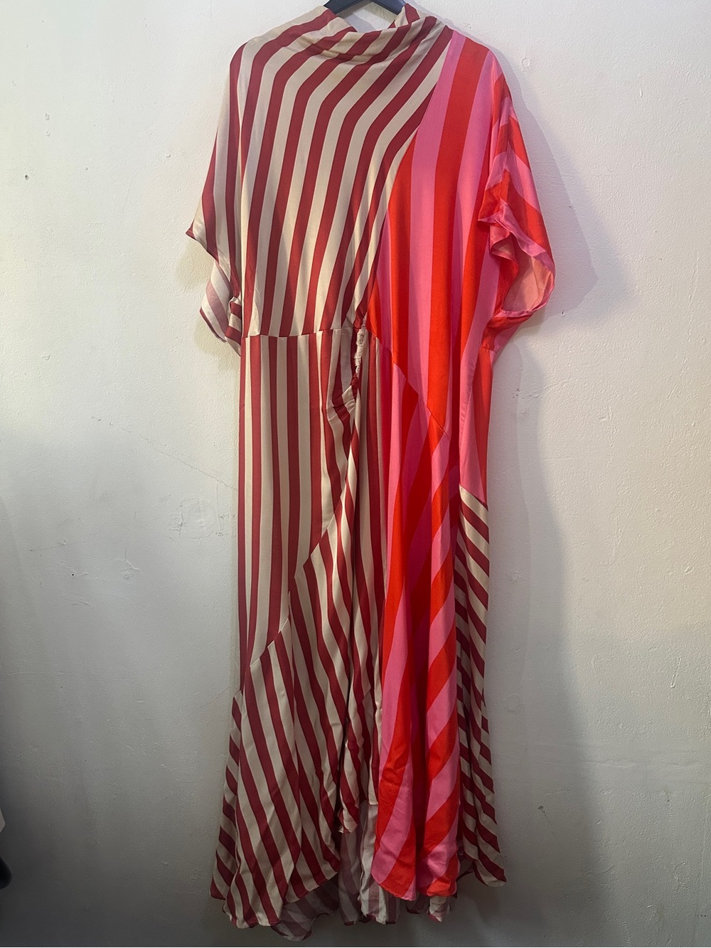 NWT ARRANGE Striped Colorblock Maxi Dress Pink Red Burgundy Cream Size 18